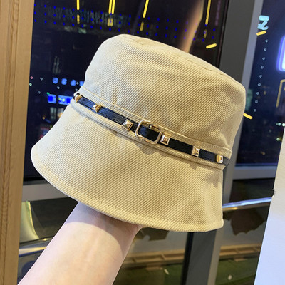 Model nou palarie dama tip idiot cu carouri metalice