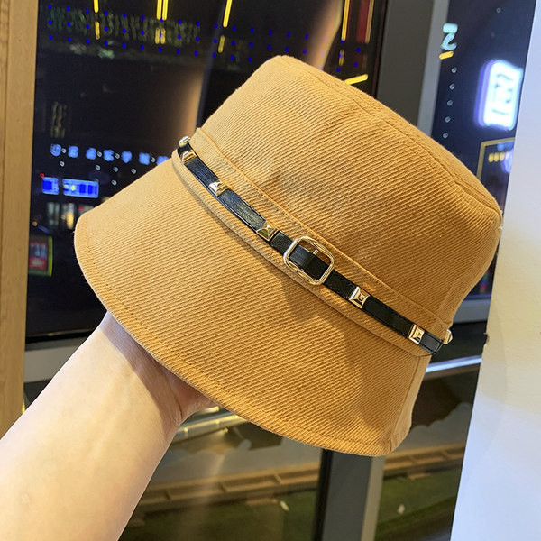 Model nou palarie dama tip idiot cu carouri metalice