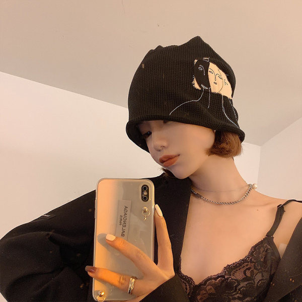 Palarie textila dama cu emblema