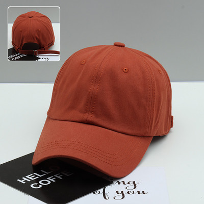 Pălărie de damă într-o singură culoare cu vizor și inscripție