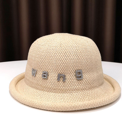 Palarie de dama cu litere metalice si pietre