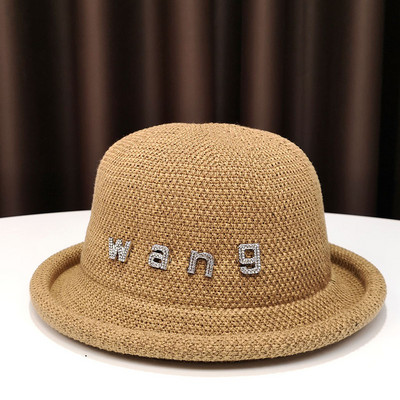 Palarie de dama cu litere metalice si pietre