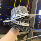 Palarie de dama moderna cu franjuri in alb si negru