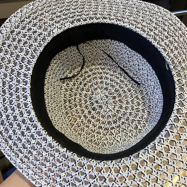 Palarie de dama moderna cu franjuri in alb si negru