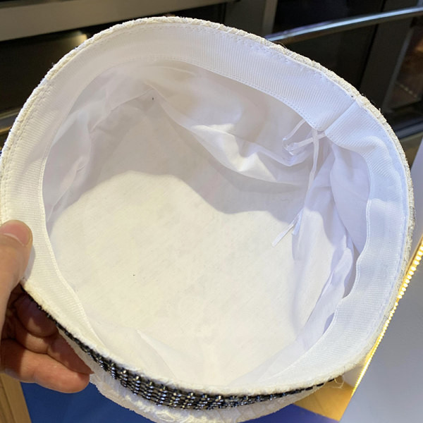 Palarie moderna de dama cu pietre - tip bereta