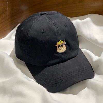 Γυναικείο καπέλο με γείσο και κέντημα σε διάφορα χρώματα