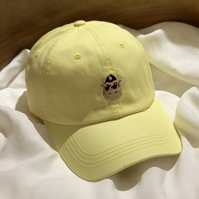 Γυναικείο καπέλο με γείσο και κέντημα σε διάφορα χρώματα