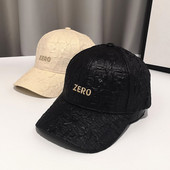 Palarie de dama din piele cu vizor si inscriptionare