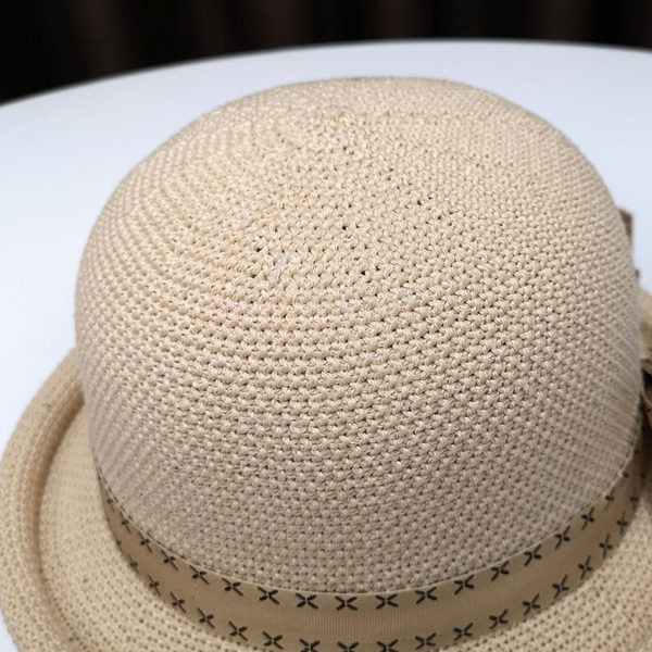 Pălărie de plajă pentru femei cu panglică