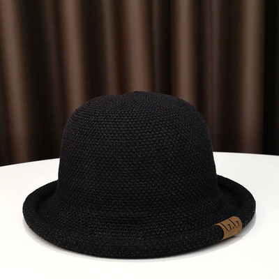 Ženska ljetna kapa sa grbom i šilterom