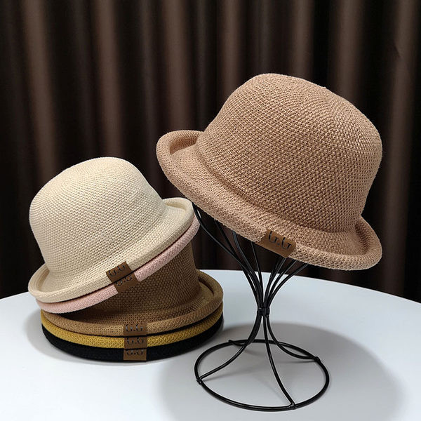 Ženska ljetna kapa sa grbom i šilterom