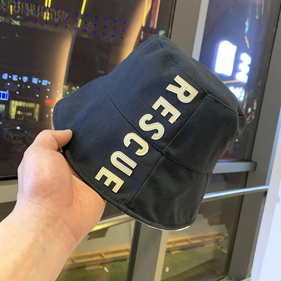 Palarie de dama model nou cu inscriptie in mai multe culori