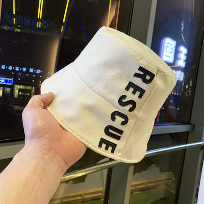 Palarie de dama model nou cu inscriptie in mai multe culori