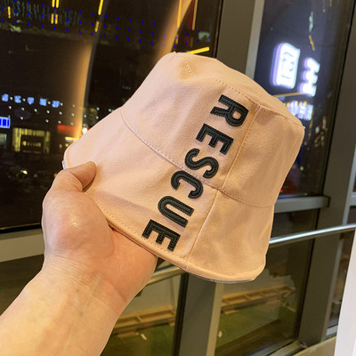 Palarie de dama model nou cu inscriptie in mai multe culori