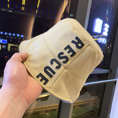 Palarie de dama model nou cu inscriptie in mai multe culori