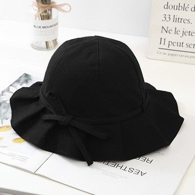 Aktualni ženski šešir sa vezicama