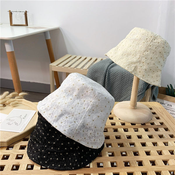 Palarie de pescuit de dama cu flori