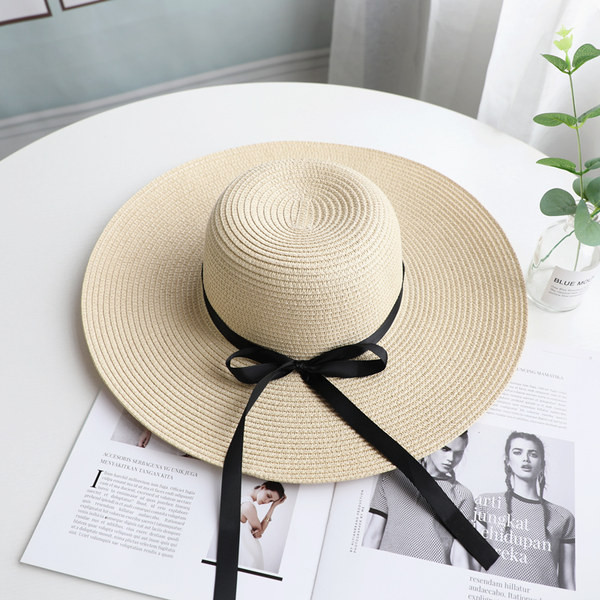 Palarie de protectie solara pentru femei cu bor si panglica