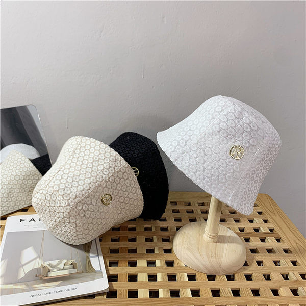 Palarie de pescuit de dama cu flori cu decor metalic