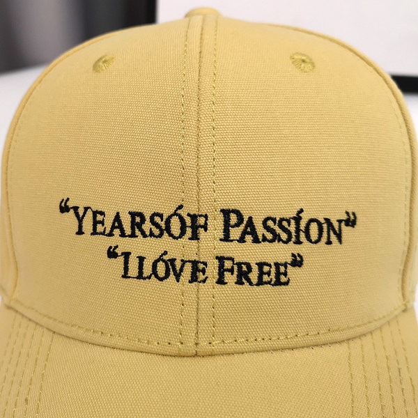 Pălărie de ajustare pentru femei cu inscripție și vizor