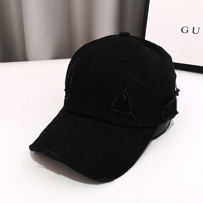 Γυναικείο καπέλο με γείσο και σκισμένο σχέδιο