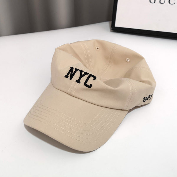 Pălărie cu inscripție și vizor în șase culori