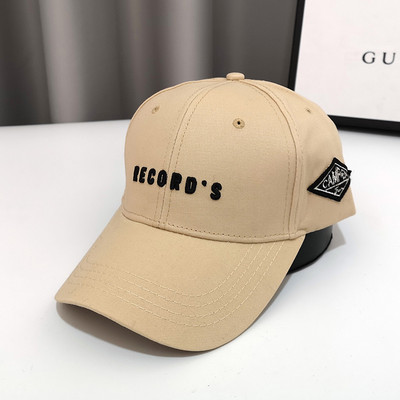 Γυναικείο καπέλο σε διάφορα χρώματα με επιγραφή και γείσο