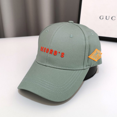 Γυναικείο καπέλο σε διάφορα χρώματα με επιγραφή και γείσο