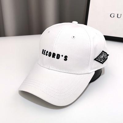 Γυναικείο καπέλο σε διάφορα χρώματα με επιγραφή και γείσο