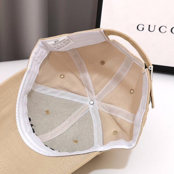 Γυναικείο καπέλο σε διάφορα χρώματα με επιγραφή και γείσο