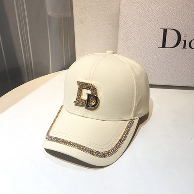 Pălărie modernă de vară pentru femei cu pietre și motiv metalic