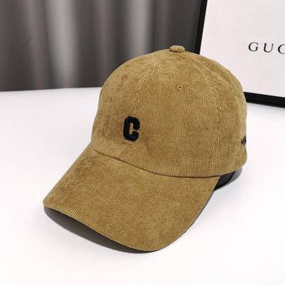 Pălărie de catifea pentru femei cu inscripție