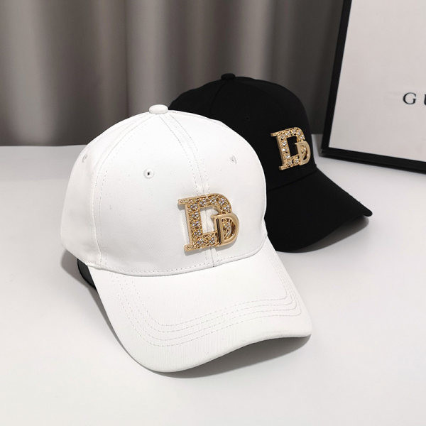 Palarie casual dama cu decor metalic in mai multe culori