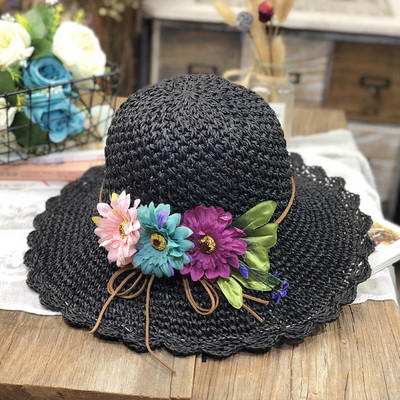 Palarie de dama de vara cu flori colorate si vizor