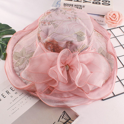 Palarie de dama actuala cu panglica si motive florale