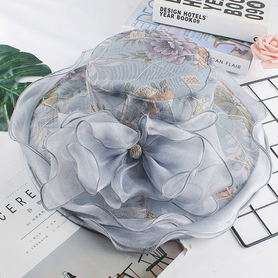 Palarie de dama actuala cu panglica si motive florale