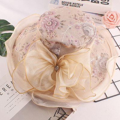 Palarie de dama actuala cu panglica si motive florale