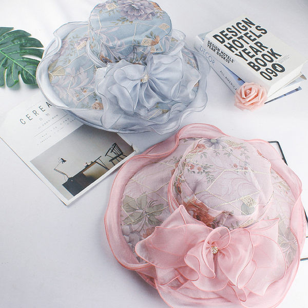 Palarie de dama actuala cu panglica si motive florale