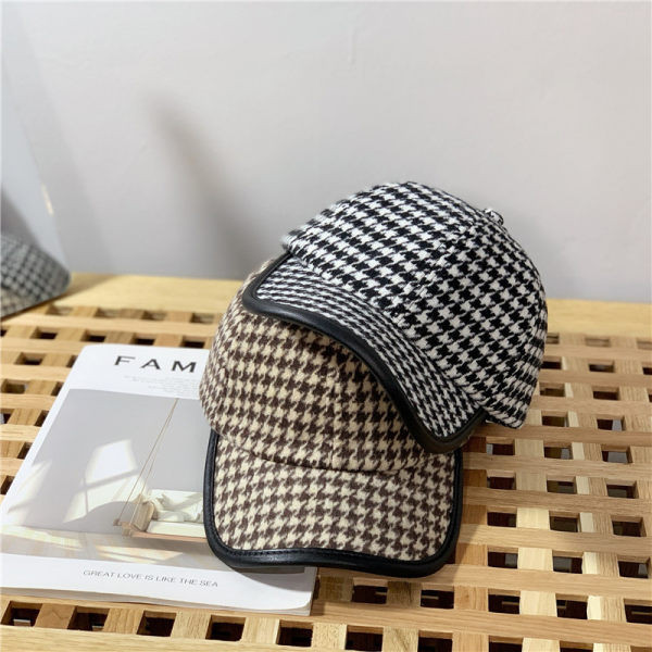 Palarie casual in carouri pentru femei