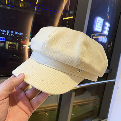 Palarie textila dama model nou cu litera metalica