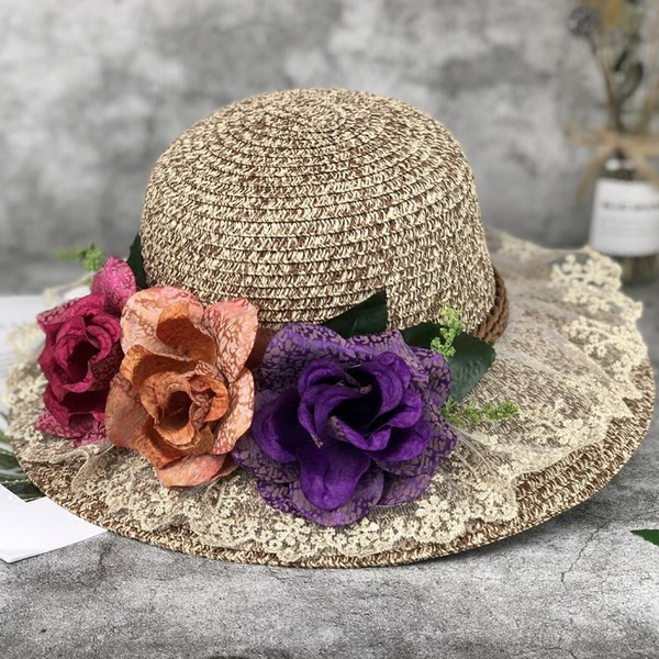 Palarie de dama cu flori colorate si dantela