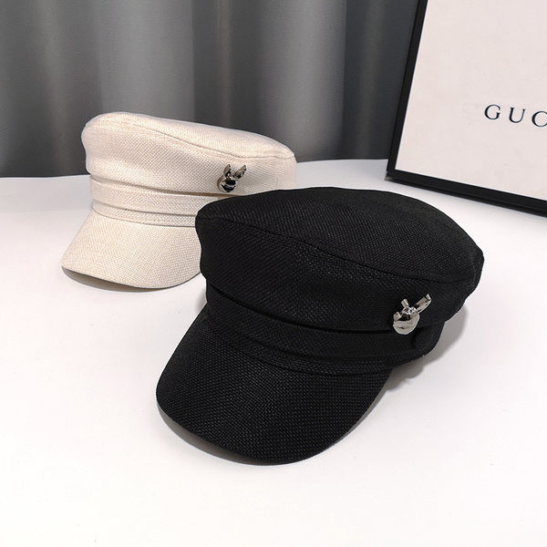 Palarie moderna de dama cu decor metalic