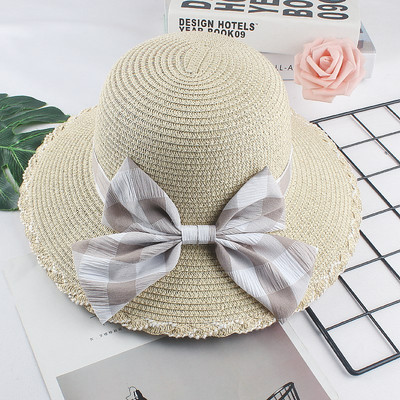 Γυναικείο ψάθινο καπέλο με καρό κορδέλα