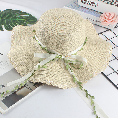 Pălărie de paie pentru femei cu panglică