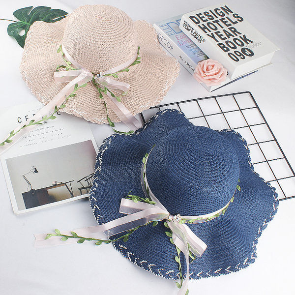 Pălărie de paie pentru femei cu panglică