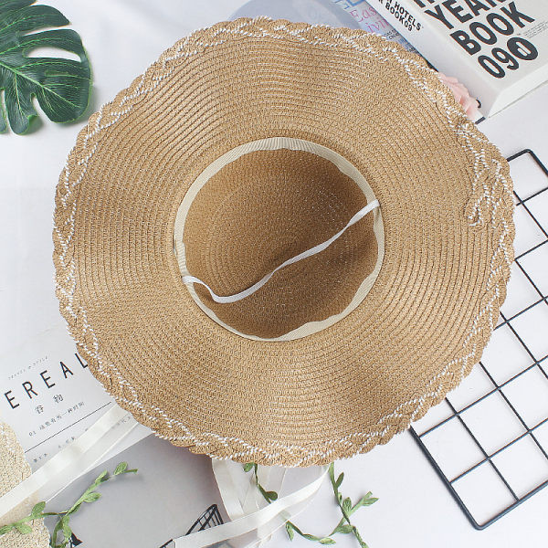 Pălărie de paie pentru femei cu panglică