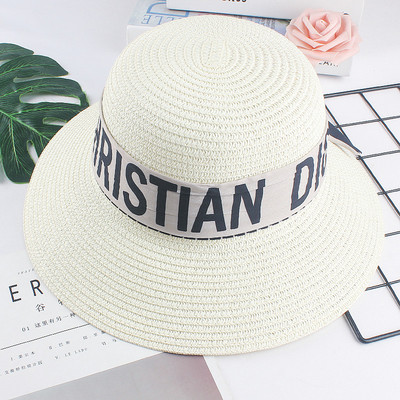 Pălărie de damă cu inscripții - potrivită pentru plajă