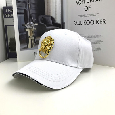 Palarie moderna de dama cu element metalic si vizor