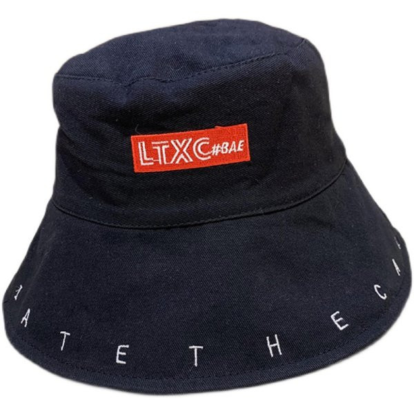 Pălărie casual de damă cu o literă din metal - tip idiot