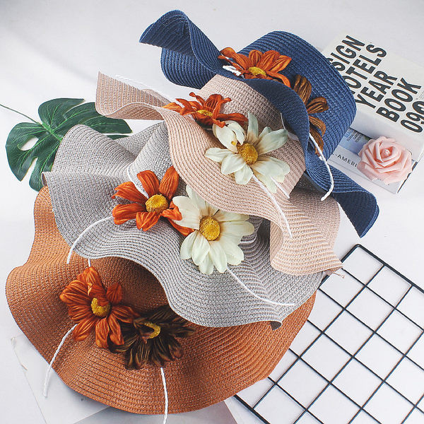 Pălărie de paie pentru femei cu flori 3D